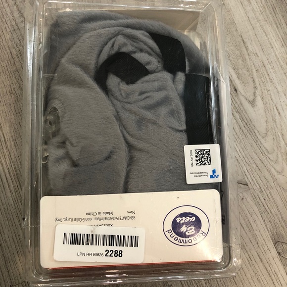 NWT Inflatable Protective Collar - Picture 10 of 10